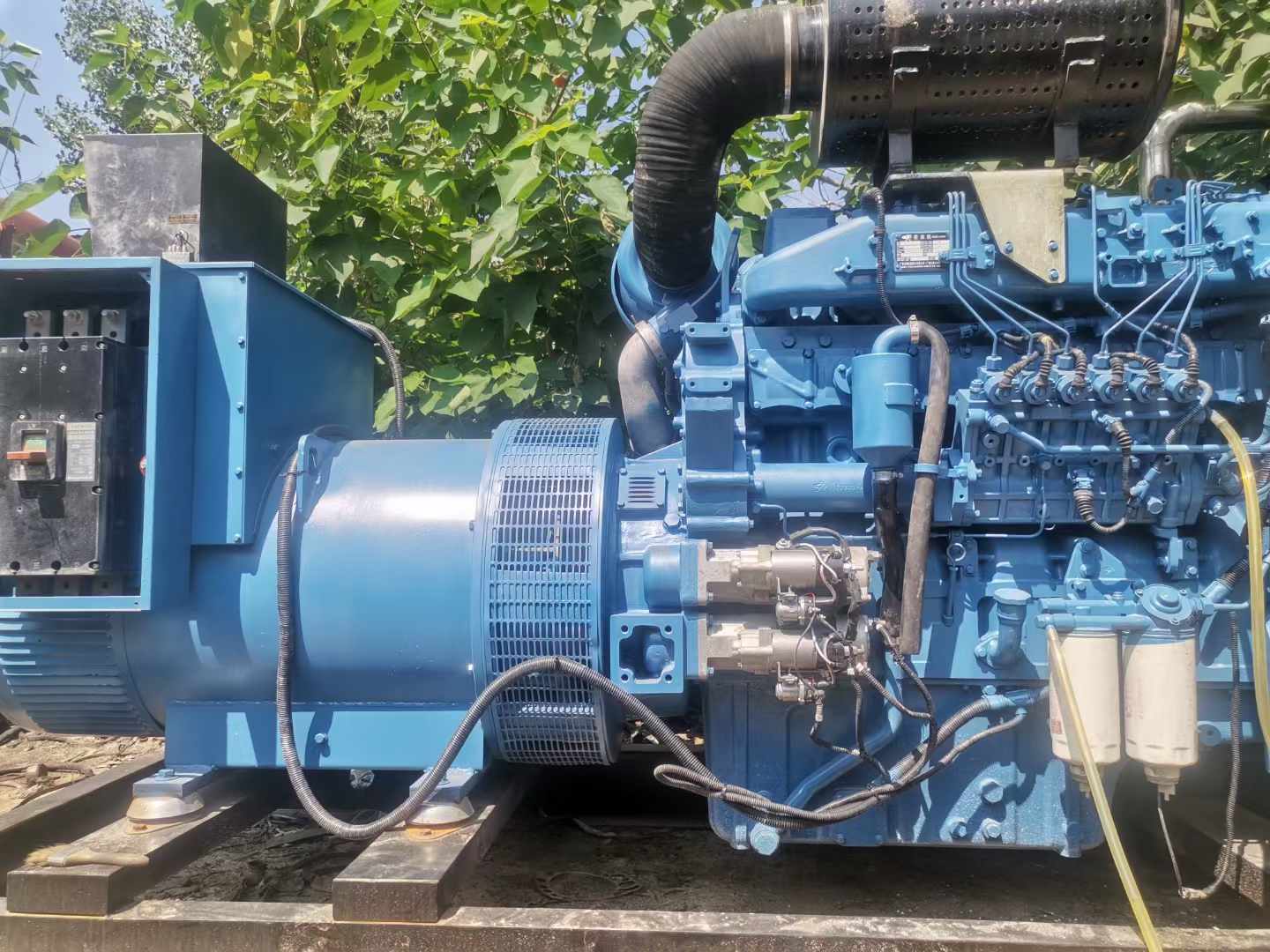 长城区详细说明降低 800kW 柴油发电机输出电流波动的方法